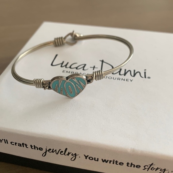 Luca & Danni “MOM” bracelet - Picture 1 of 3